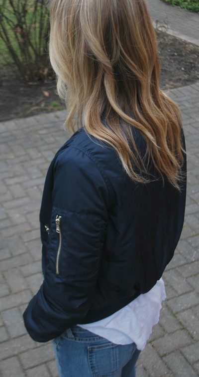 Navy bomber jacket B