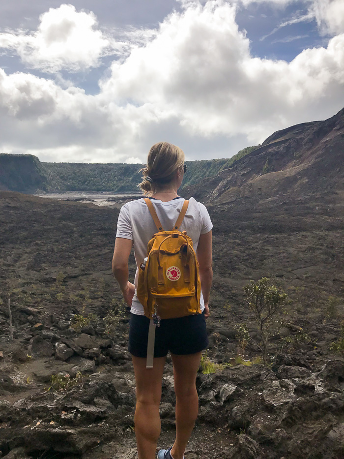 What to wear on the big Island of Hawaii: Backpack & Hiking Outfit