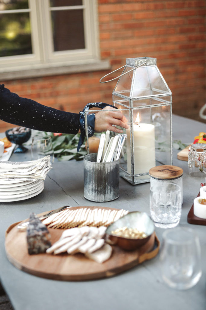 Fall Entertaining Made Easy: An Outdoor Evening With Friends