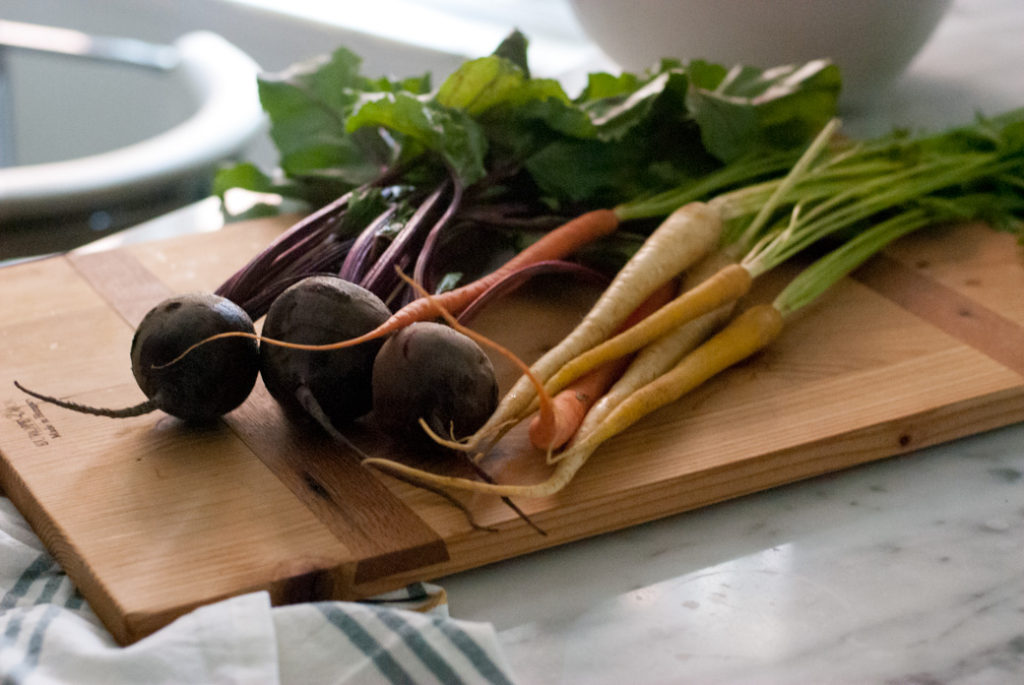 The harvest of root vegetables lasts until late fall. 